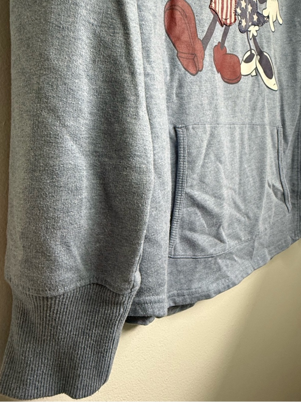 Disney Parks Mickey & Minnie Mouse Stars & Stripes Sweatshirt Women's Size Large - Picture 5 of 6
